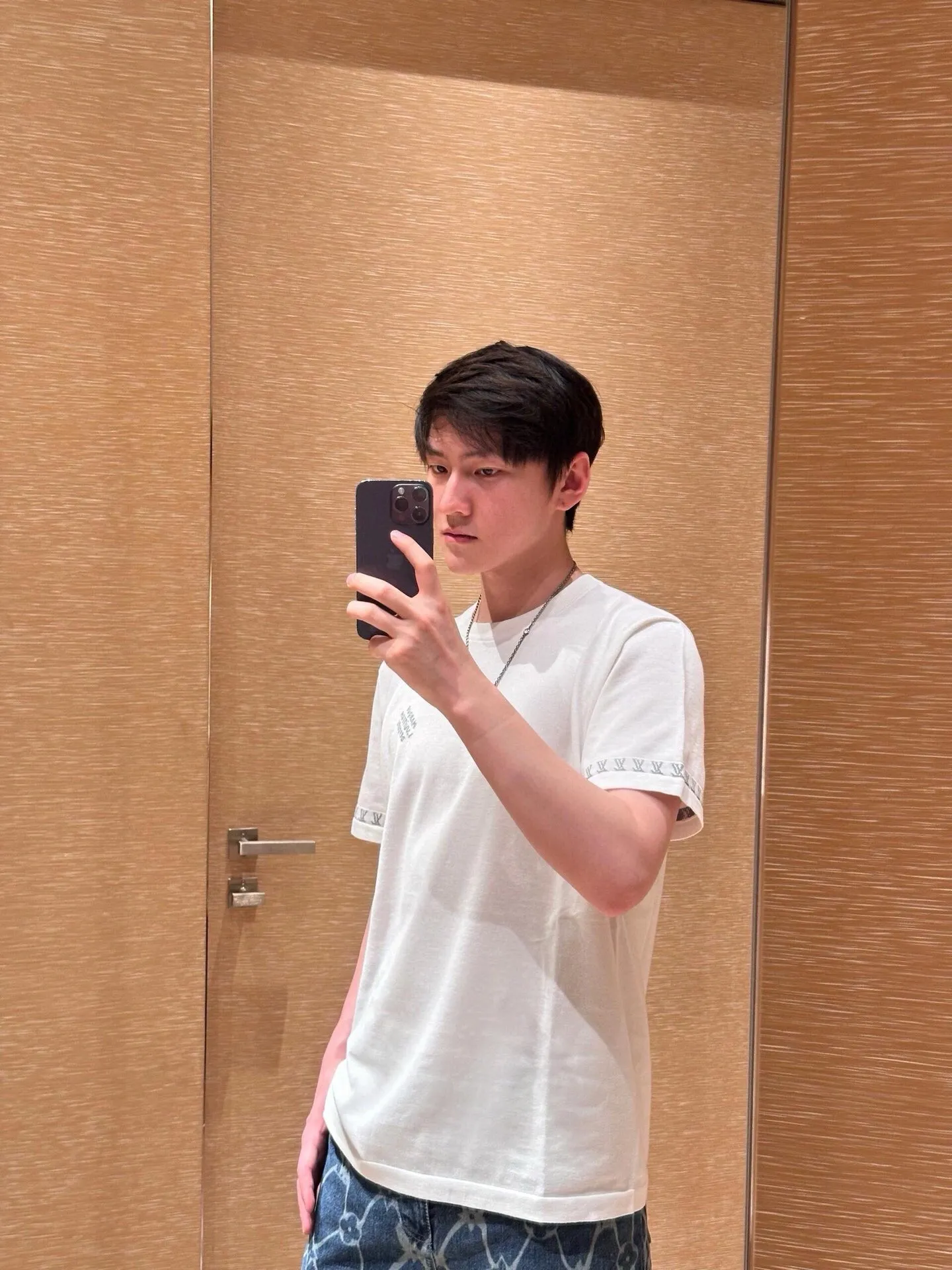 Louis Vuitton Louis Vuitton jacquard knitted short sleeves with logo on cuffs and small letters